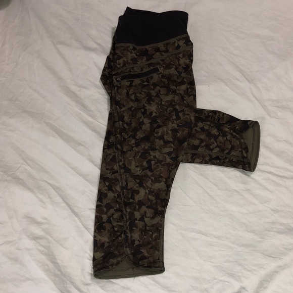 RARE Lululemon top speed run mystic jungle camo - Picture 8 of 8